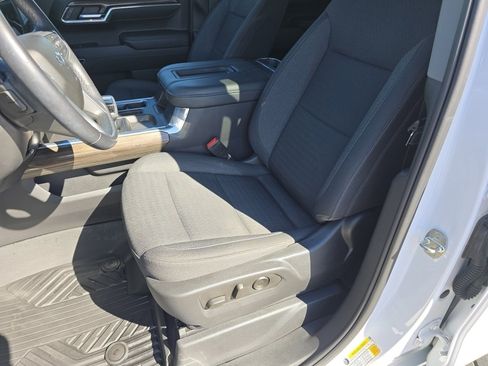 Used 2022 Chevrolet Silverado 1500 LT Trail Boss image 31