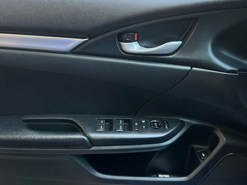 Used 2019 Honda Civic Sport image 13