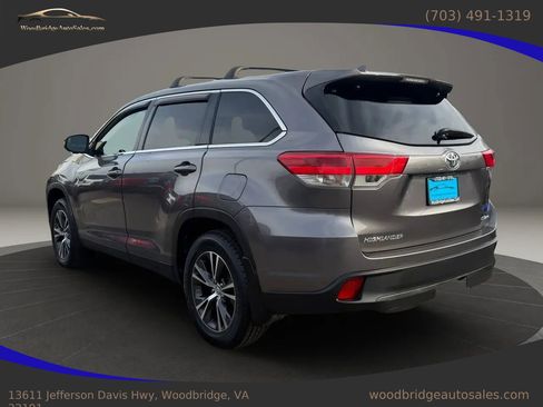 Used 2019 Toyota Highlander Plus image 6