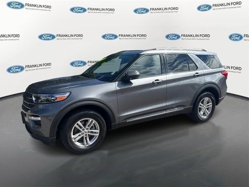 Certified 2022 Ford Explorer XLT w/ Equipment Group 202A image 2
