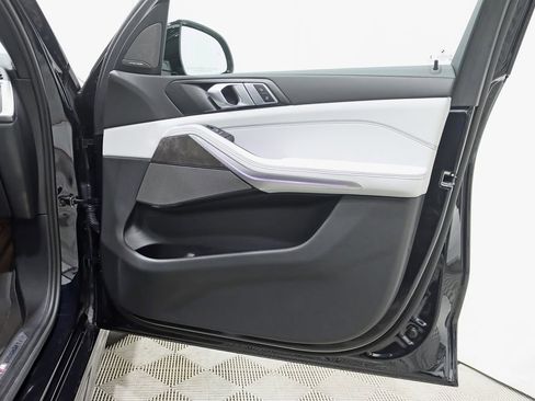 Used 2024 BMW X5 xDrive40i w/ M Sport Package image 34