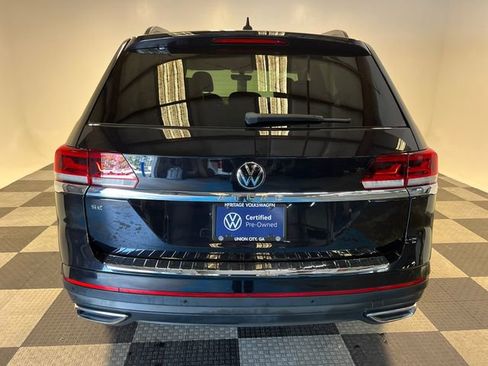 Certified 2022 Volkswagen Atlas SE image 4