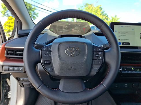 Used 2023 Toyota Prius Prime FWD image 22