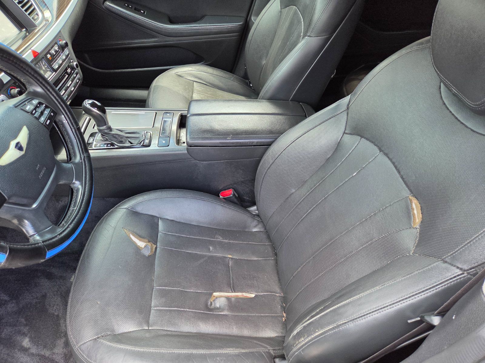 Used 2015 Hyundai Genesis 3.8 RWD image 7