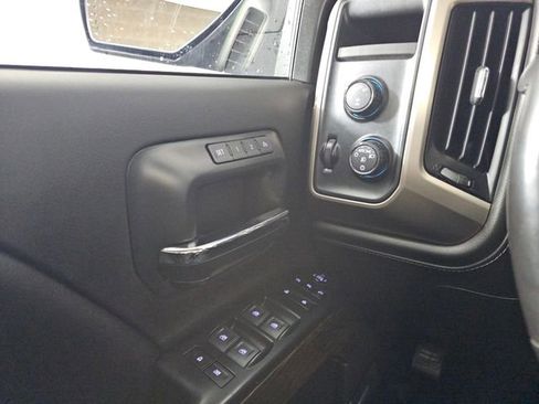 Used 2018 GMC Sierra 1500 Denali image 30