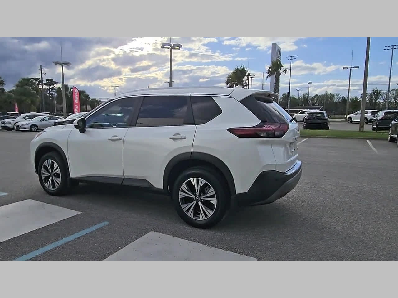Used 2023 Nissan Rogue SV w/ SV Premium B Package FWD image 29