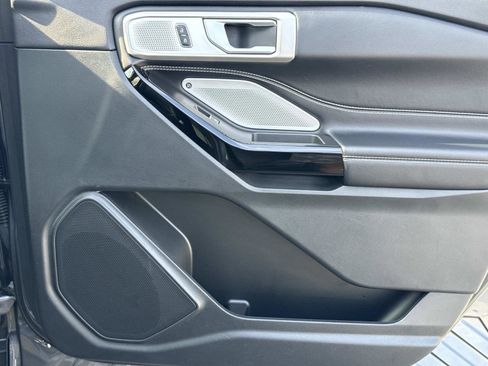 Used 2023 Ford Explorer ST w/ Equipment Group 401A image 18