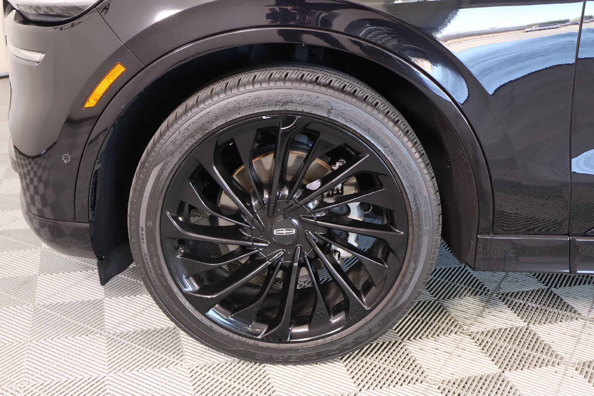 Used 2023 Lincoln Aviator Reserve w/ Equipment Group 201A RWD image 19