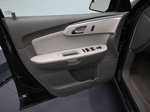 Used 2009 Chevrolet Traverse LT image 9