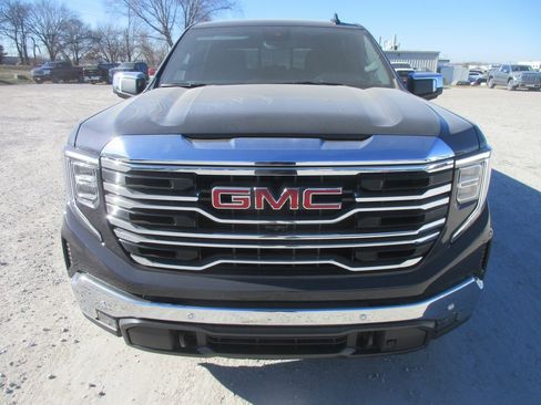 New 2026 GMC Sierra 1500 SLT w/ SLT Premium Plus Package image 12