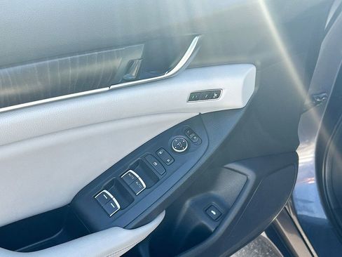 Used 2018 Honda Accord EX-L image 17