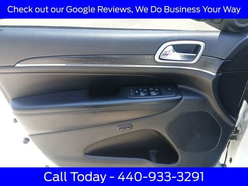 Used 2019 Jeep Grand Cherokee Limited AWD/4WD image 18