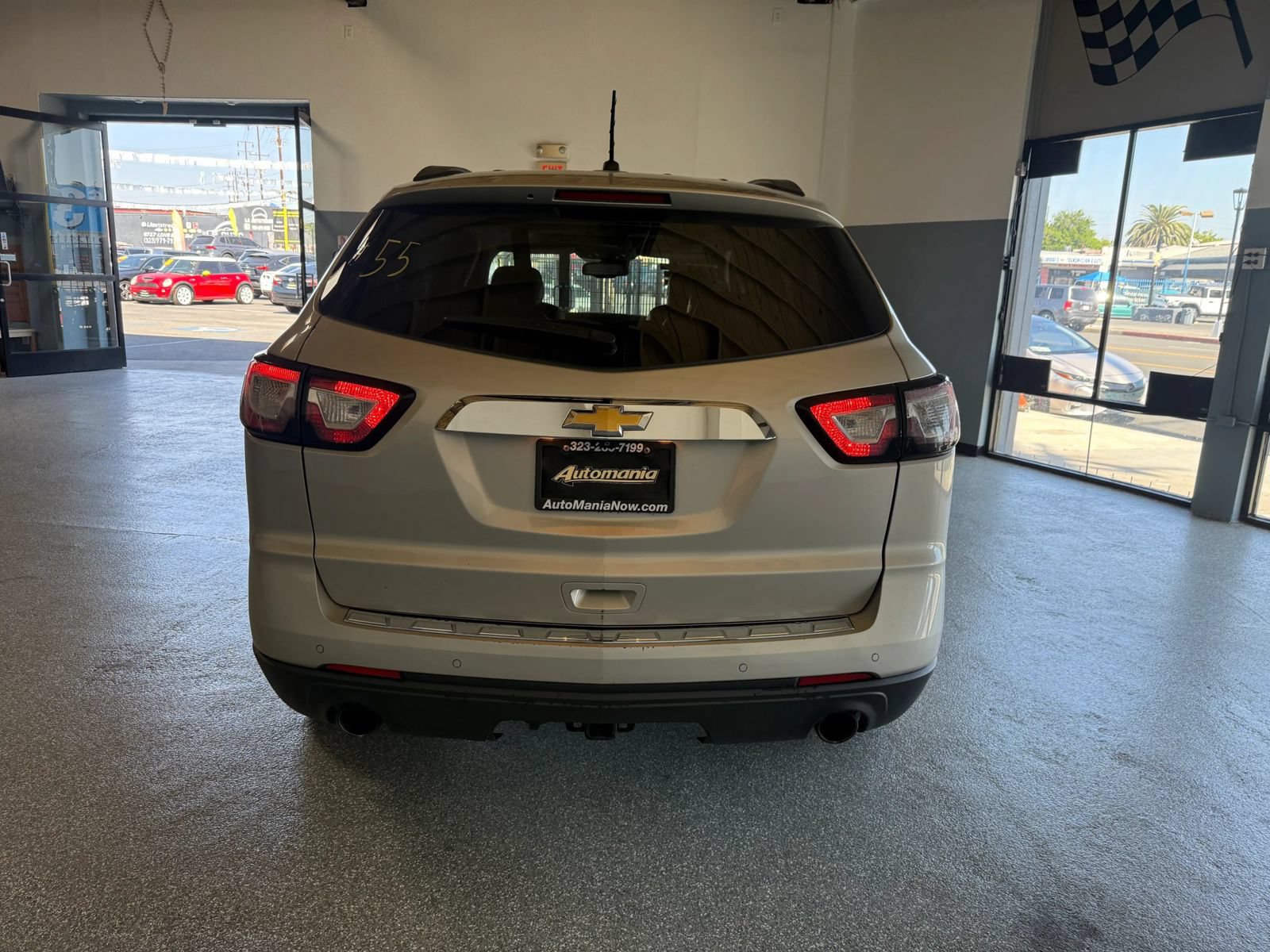 Used 2015 Chevrolet Traverse LTZ FWD image 6