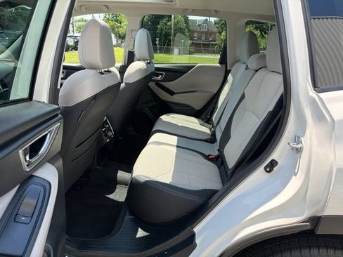 Used 2023 Subaru Forester Premium AWD/4WD image 16
