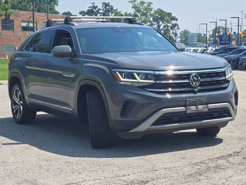 Used 2021 Volkswagen Atlas Cross Sport SEL Premium image 4