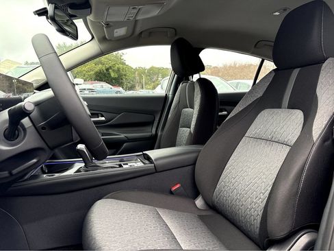 New 2026 Nissan Sentra SV w/ SV Convenience Package FWD image 19