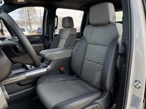 Used 2026 Chevrolet Silverado 2500 ZR2 image 26