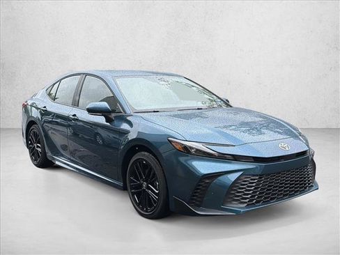 New 2026 Toyota Camry SE FWD image 3