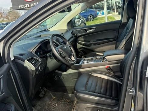 Used 2023 Ford Edge SEL image 9