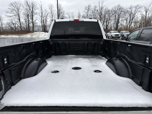 Used 2024 Ford F350 XLT image 4