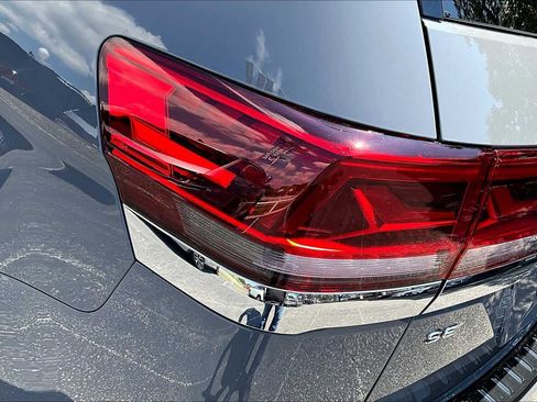 New 2026 Volkswagen Atlas SE image 14
