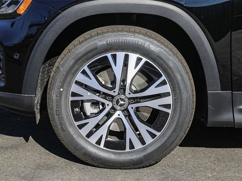 Used 2024 Mercedes-Benz GLB 250 4MATIC image 11