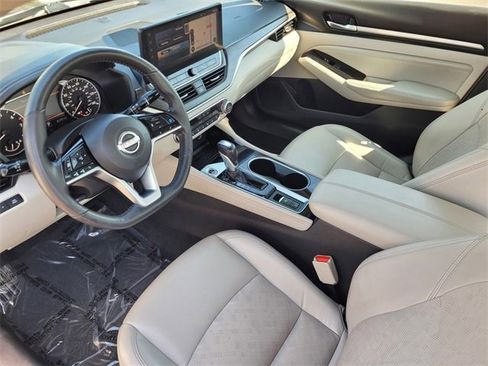 Used 2023 Nissan Altima 2.5 SL image 9