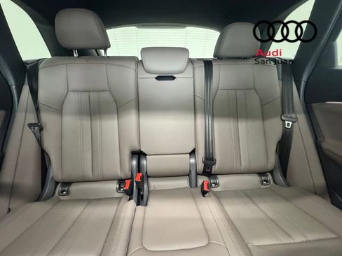 Used 2025 Audi Q5 Premium w/ Convenience Package image 16