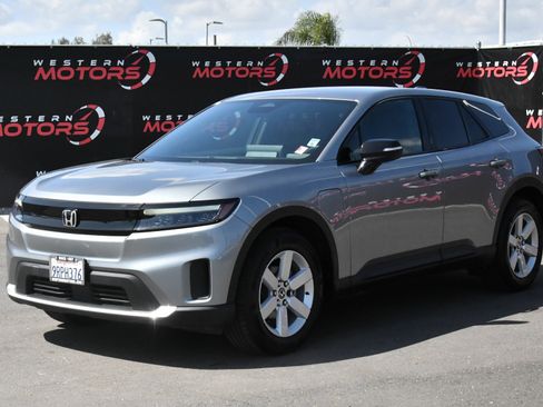 Used 2024 Honda Prologue EX image 3