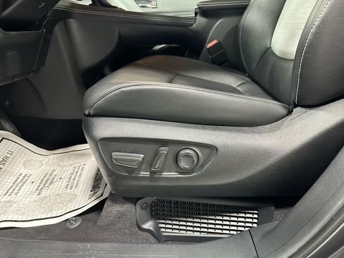 Used 2025 Toyota Sienna XSE image 12