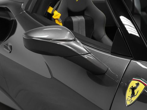 Certified 2022 Ferrari F8 Tributo RWD image 13