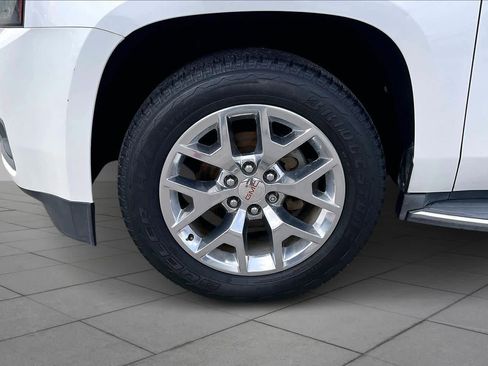 Used 2017 GMC Yukon SLT w/ Open Road Package image 10