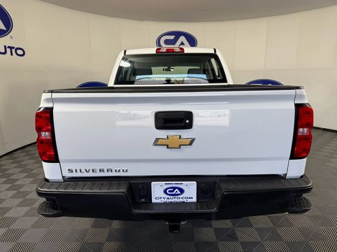 Used 2018 Chevrolet Silverado 1500 W/T w/ Trailering Package image 5