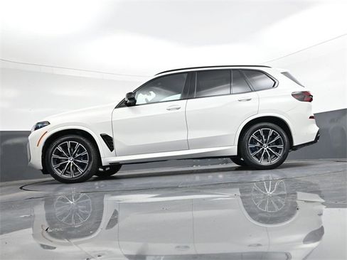 New 2026 BMW X5 M60i w/ Executive Package image 30