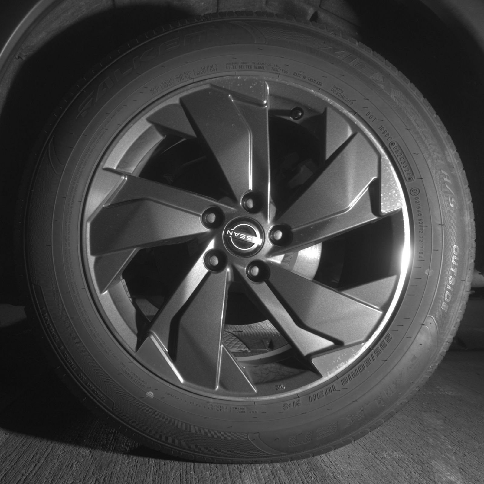 Used 2025 Nissan Rogue SV FWD image 16