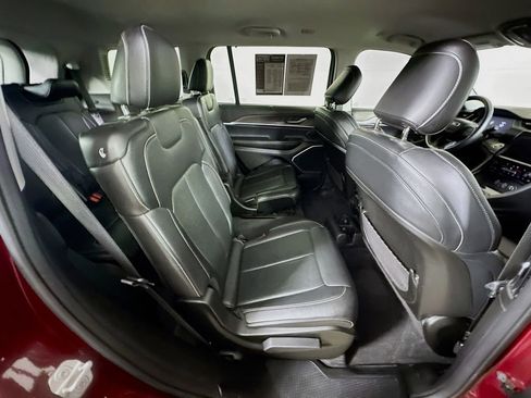 Used 2022 Jeep Grand Cherokee L Limited w/ Luxury Tech Group II image 11