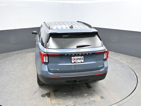 Used 2025 Ford Explorer Active image 26