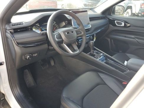 New 2026 Jeep Compass Latitude image 8