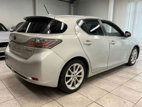Used 2011 Lexus CT 200h Premium image 8