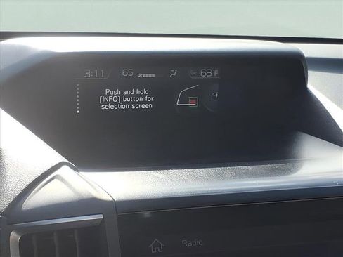 Used 2022 Subaru Crosstrek 2.5i Limited image 10