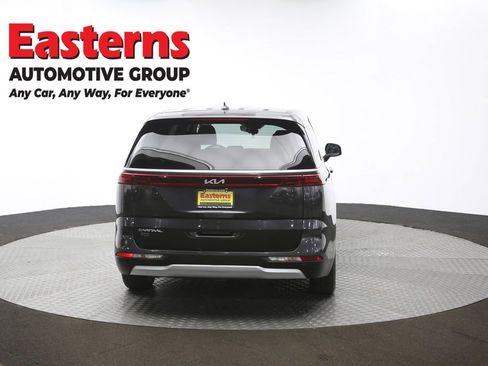 Used 2024 Kia Carnival LX image 37