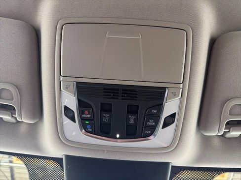 Certified 2023 Acura MDX SH-AWD w/ Technology Package image 32