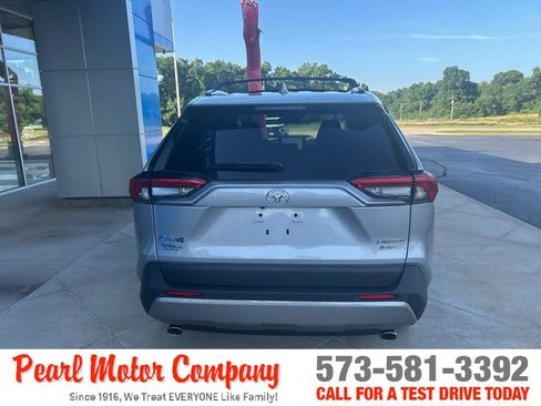 Used 2025 Toyota RAV4 Limited w/ Advanced Technology Package AWD/4WD image 5