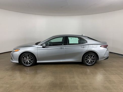 Used 2024 Toyota Camry XLE w/ Cold Weather Package AWD/4WD image 14