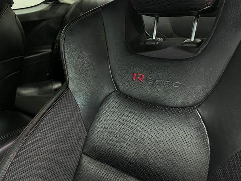 Used 2014 Hyundai Genesis 2.0T image 15