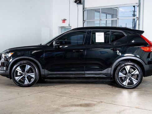 Used 2021 Volvo XC40 P8 Recharge w/ Advanced Package image 8