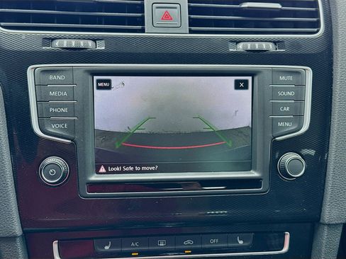 Used 2017 Volkswagen GTI Sport image 10