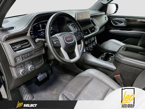 Used 2024 GMC Yukon XL SLE AWD/4WD image 10