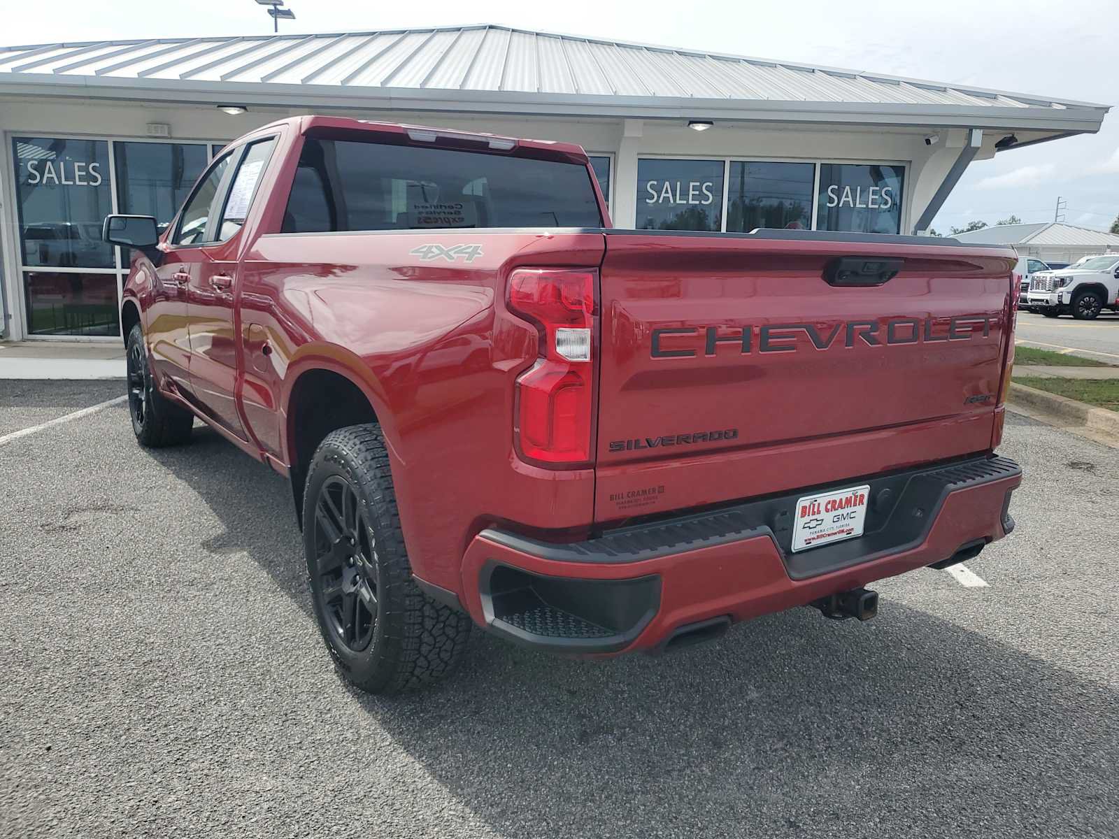 Used 2025 Chevrolet Silverado 1500 RST w/ Dark Appearance Package AWD/4WD image 3