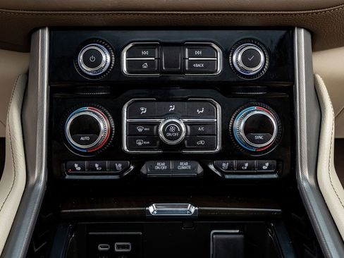 Used 2022 GMC Yukon XL Denali w/ Max Trailering Package image 27